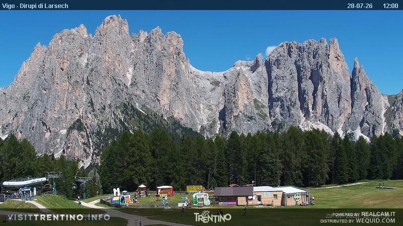 Archiv Foto Webcam Val di Fassa - Dirupi di Larséc