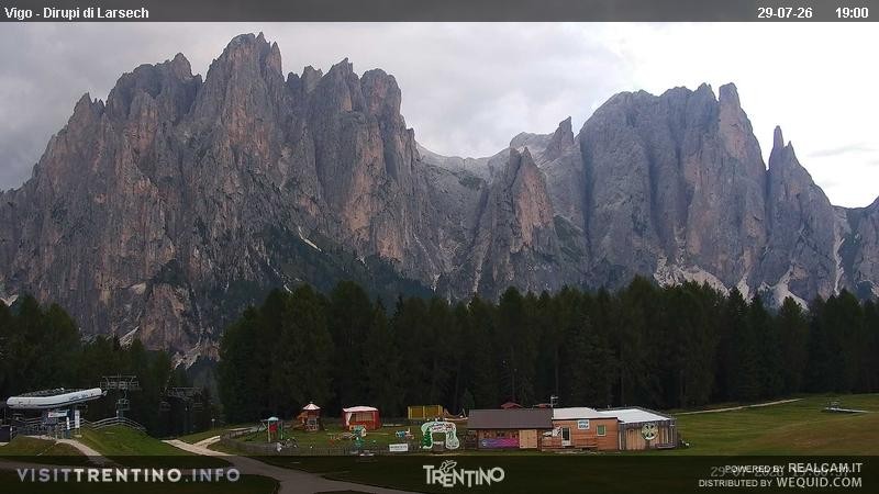 Archiv Foto Webcam Val di Fassa - Dirupi di Larséc