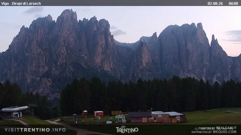 Archiv Foto Webcam Val di Fassa - Dirupi di Larséc