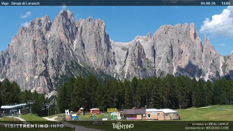 Archiv Foto Webcam Val di Fassa - Dirupi di Larséc