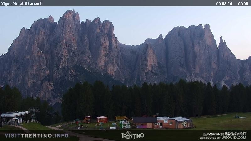 Archiv Foto Webcam Val di Fassa - Dirupi di Larséc