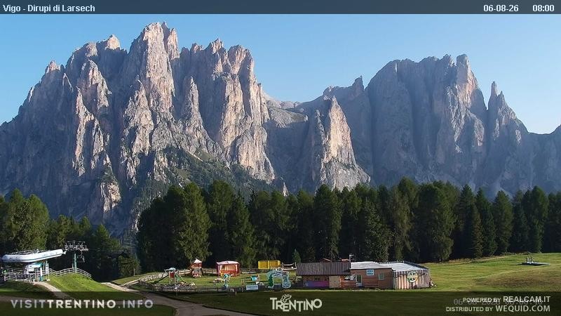 Archiv Foto Webcam Val di Fassa - Dirupi di Larséc
