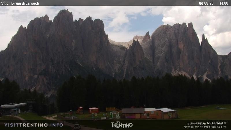 Archiv Foto Webcam Val di Fassa - Dirupi di Larséc