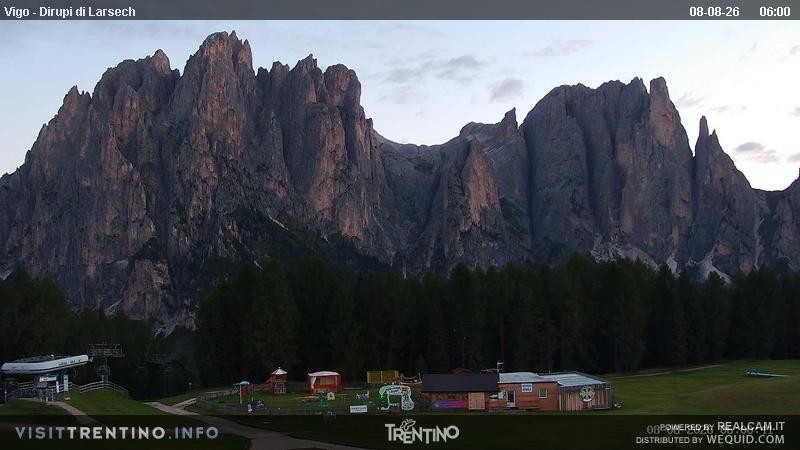Archiv Foto Webcam Val di Fassa - Dirupi di Larséc
