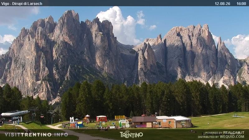 Archiv Foto Webcam Val di Fassa - Dirupi di Larséc