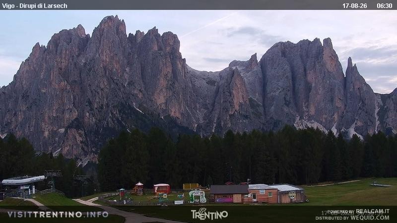 Archiv Foto Webcam Val di Fassa - Dirupi di Larséc