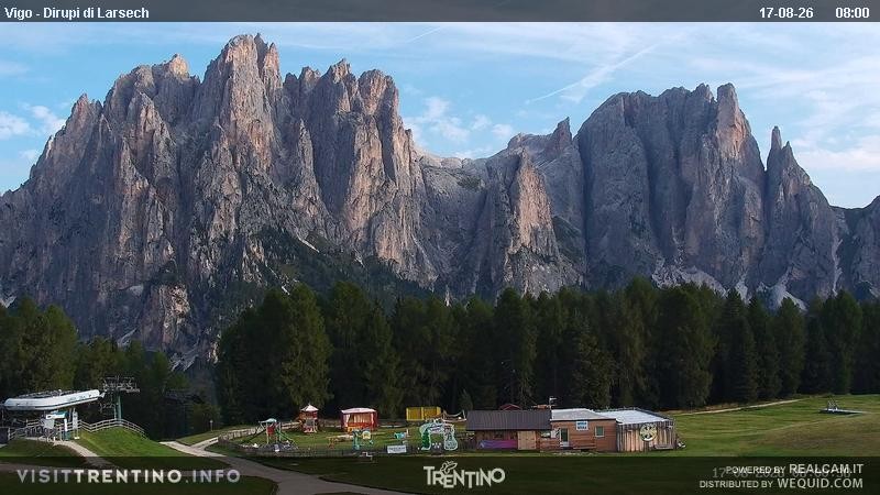 Archiv Foto Webcam Val di Fassa - Dirupi di Larséc