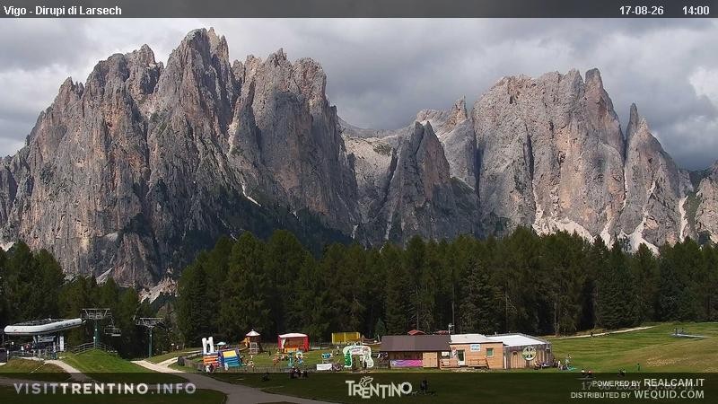 Archiv Foto Webcam Val di Fassa - Dirupi di Larséc