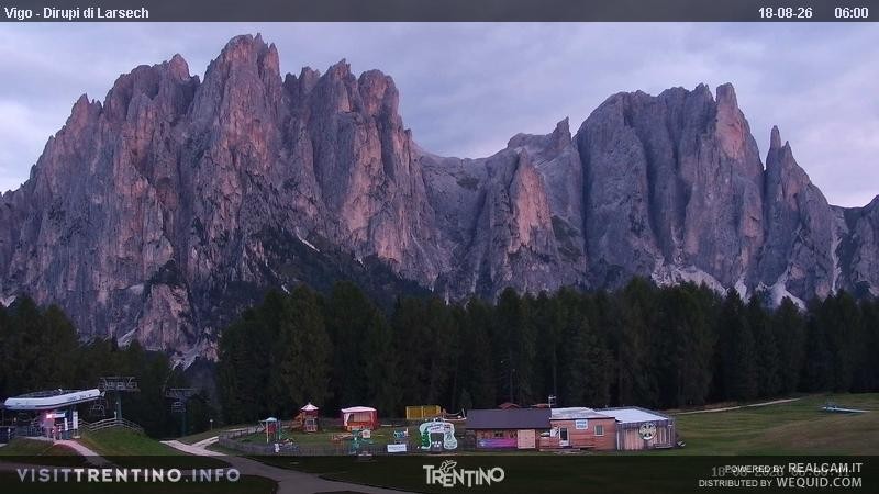Archiv Foto Webcam Val di Fassa - Dirupi di Larséc