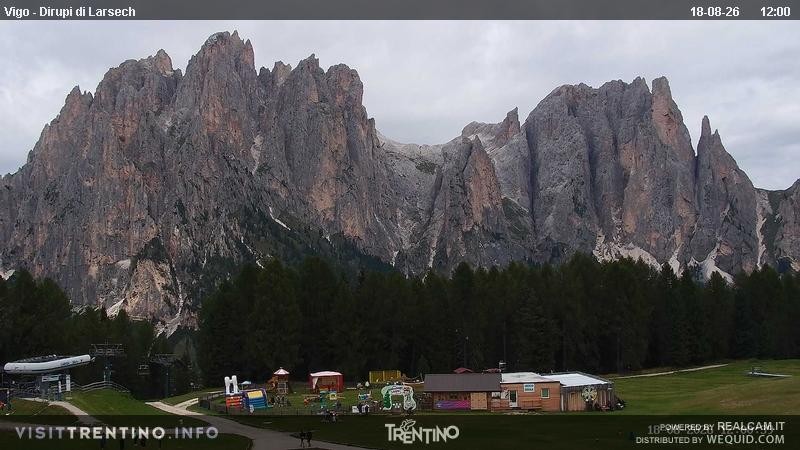 Archiv Foto Webcam Val di Fassa - Dirupi di Larséc
