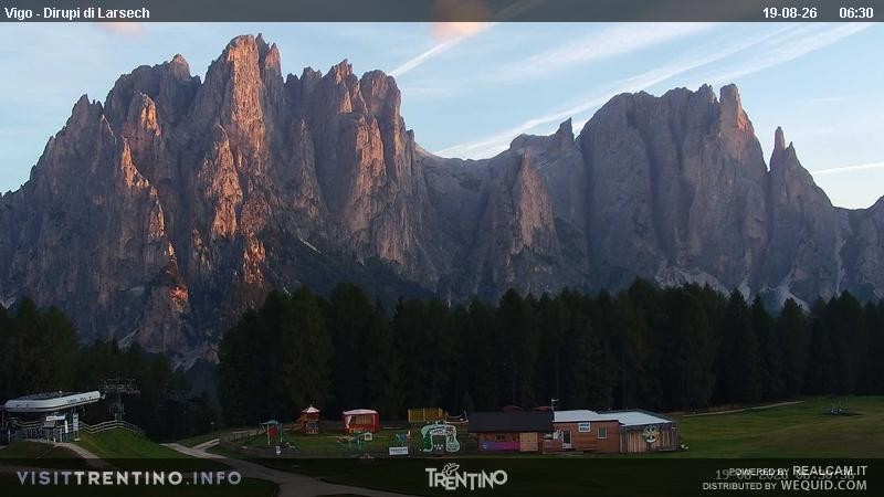 Archiv Foto Webcam Val di Fassa - Dirupi di Larséc