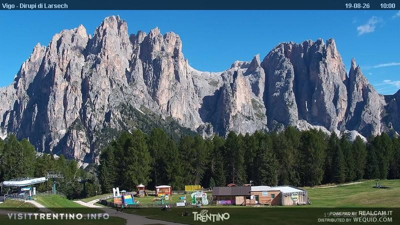Archiv Foto Webcam Val di Fassa - Dirupi di Larséc