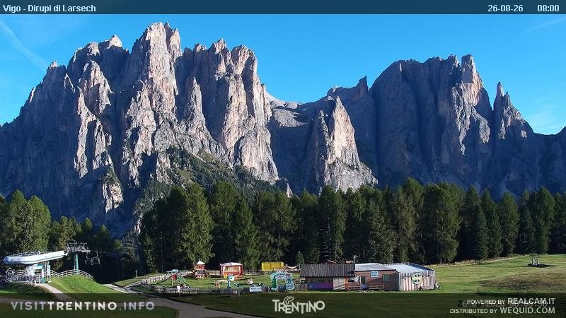 Archiv Foto Webcam Val di Fassa - Dirupi di Larséc