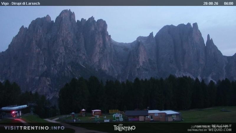 Archiv Foto Webcam Val di Fassa - Dirupi di Larséc