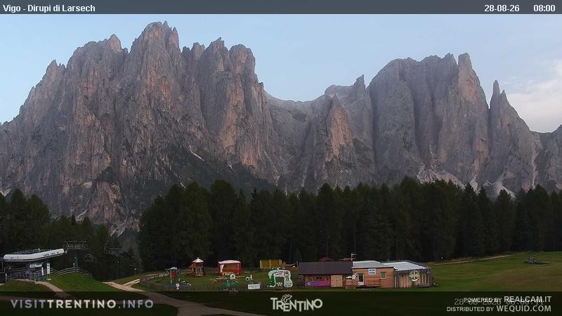 Archiv Foto Webcam Val di Fassa - Dirupi di Larséc