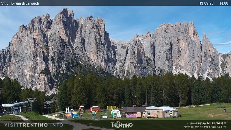 Archiv Foto Webcam Val di Fassa - Dirupi di Larséc