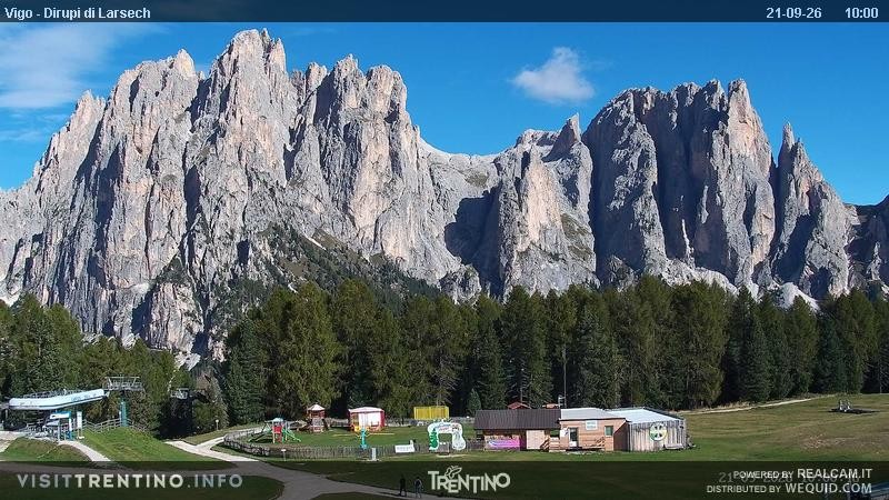 Archiv Foto Webcam Val di Fassa - Dirupi di Larséc