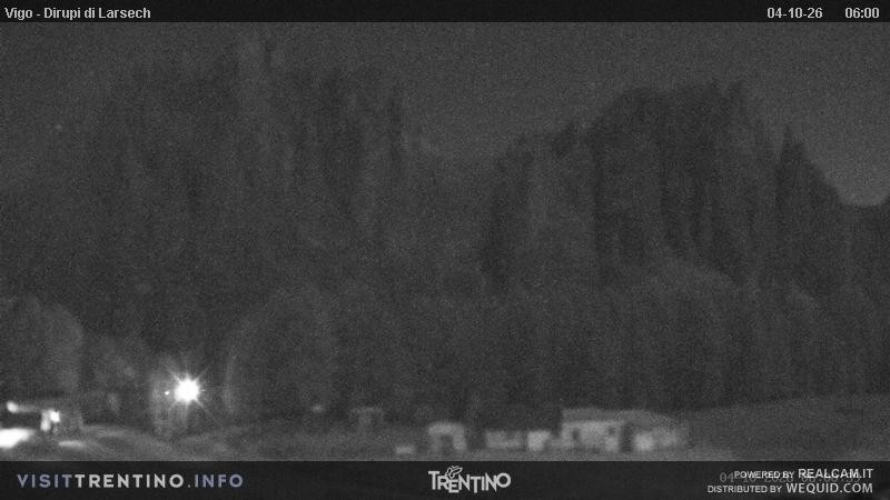 Archiv Foto Webcam Val di Fassa - Dirupi di Larséc