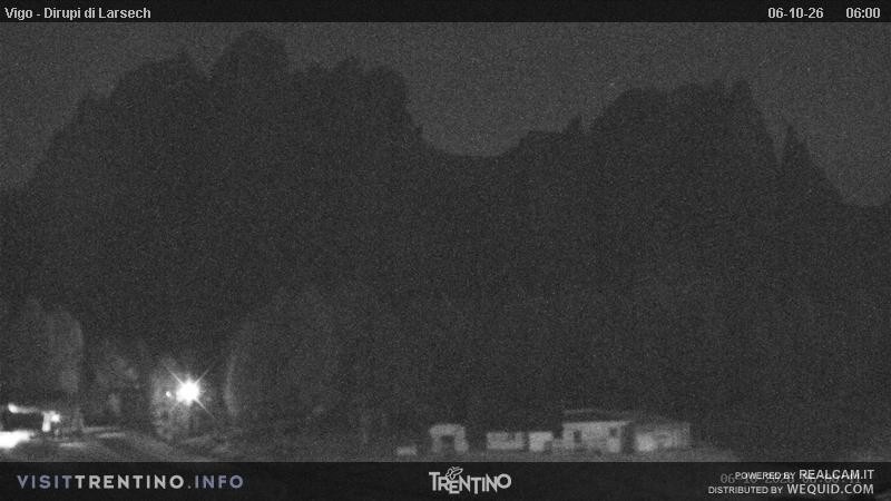 Archiv Foto Webcam Val di Fassa - Dirupi di Larséc