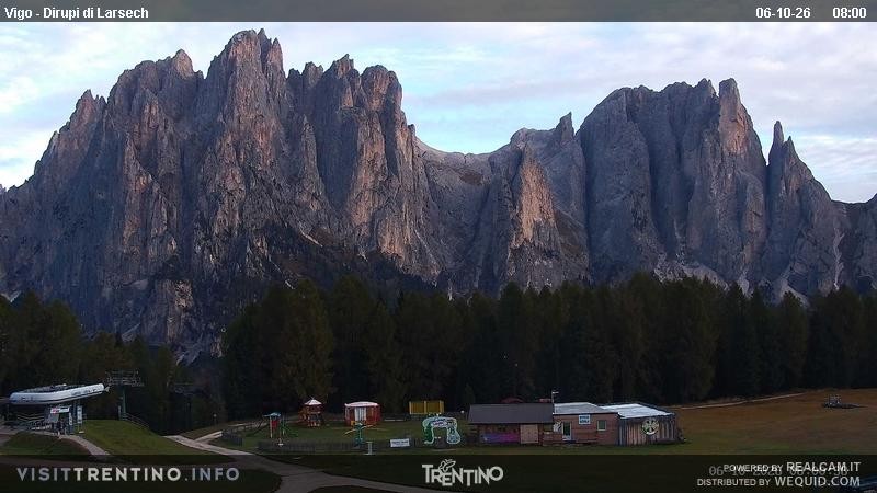 Archiv Foto Webcam Val di Fassa - Dirupi di Larséc
