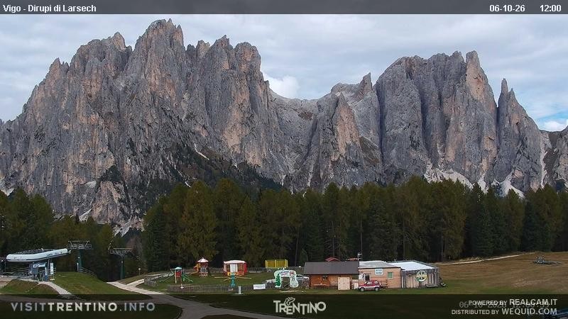 Archiv Foto Webcam Val di Fassa - Dirupi di Larséc