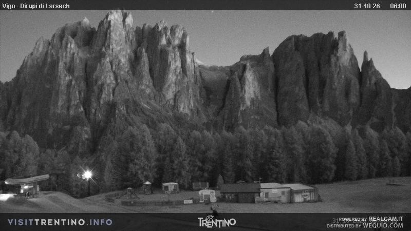 Archiv Foto Webcam Val di Fassa - Dirupi di Larséc
