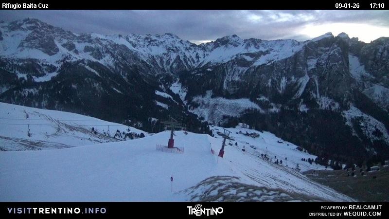 Archived image Webcam Fassatal - mountain hut Baita de Cruz