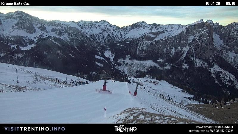 Archived image Webcam Fassatal - mountain hut Baita de Cruz