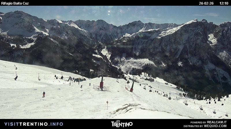 Archived image Webcam Fassatal - mountain hut Baita de Cruz