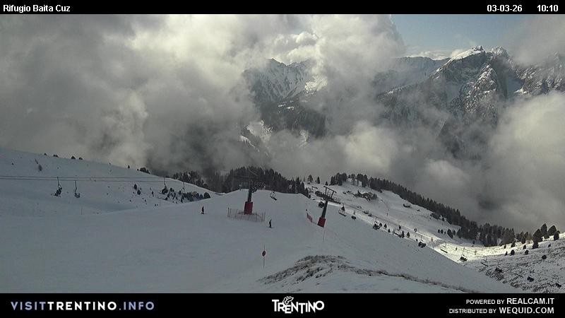 Archived image Webcam Fassatal - mountain hut Baita de Cruz