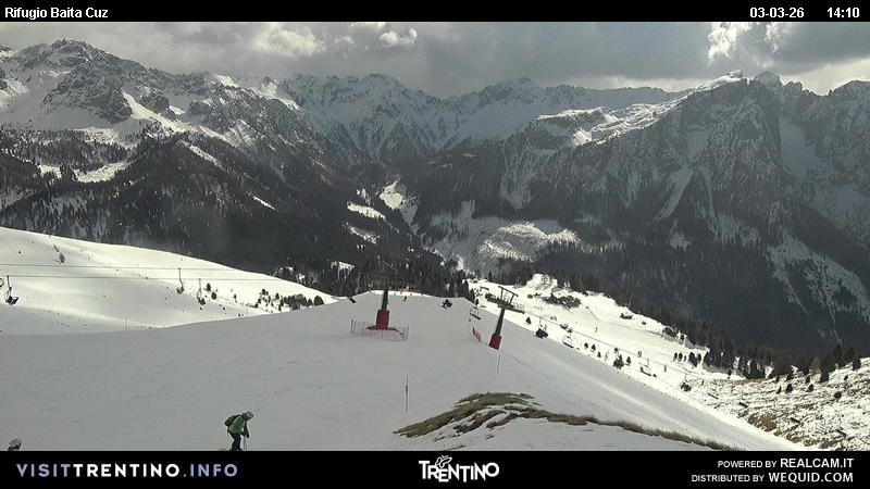 Archived image Webcam Fassatal - mountain hut Baita de Cruz