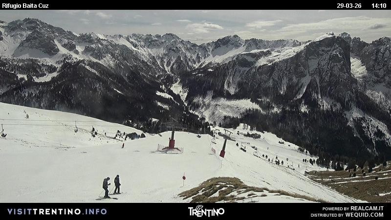 Archived image Webcam Fassatal - mountain hut Baita de Cruz