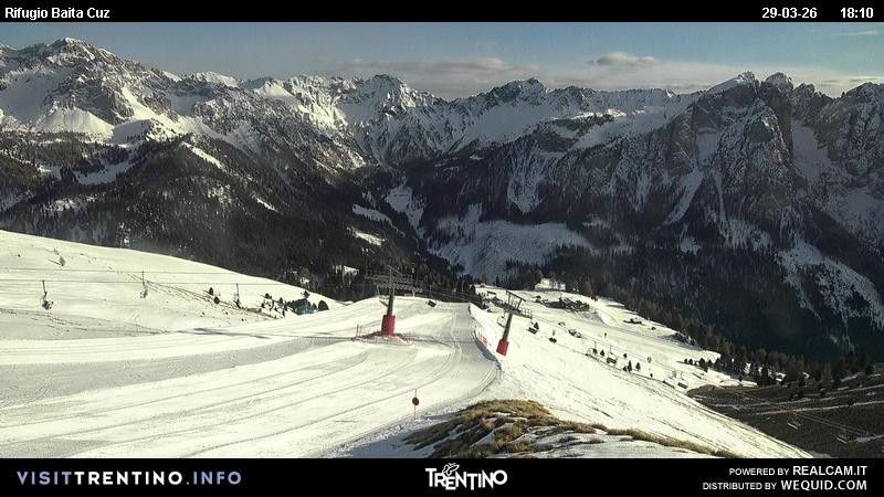 Archived image Webcam Fassatal - mountain hut Baita de Cruz