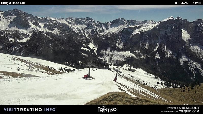 Archived image Webcam Fassatal - mountain hut Baita de Cruz
