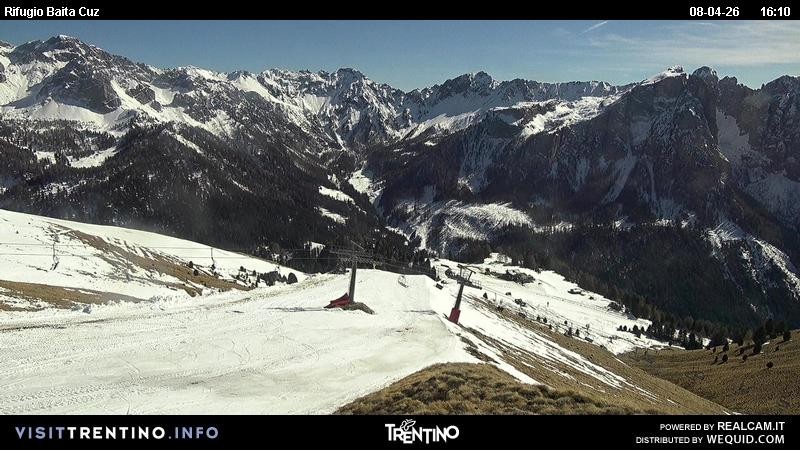 Archived image Webcam Fassatal - mountain hut Baita de Cruz