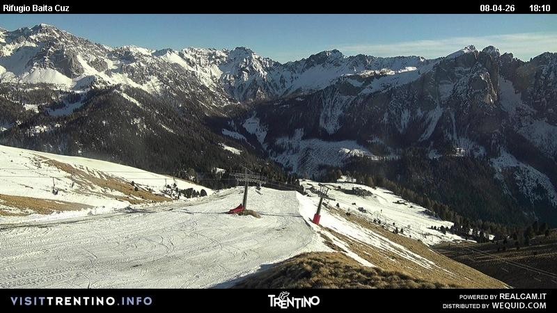 Archived image Webcam Fassatal - mountain hut Baita de Cruz