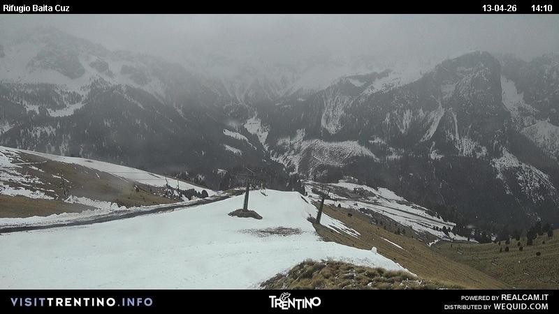 Archived image Webcam Fassatal - mountain hut Baita de Cruz