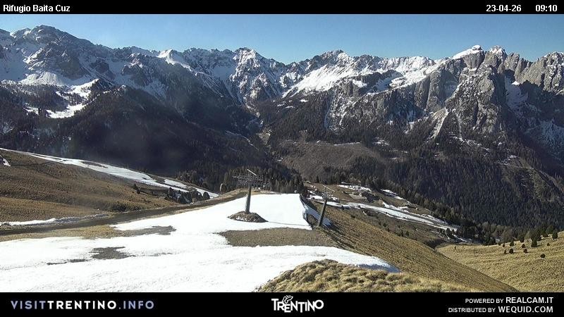 Archived image Webcam Fassatal - mountain hut Baita de Cruz