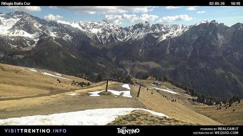 Archived image Webcam Fassatal - mountain hut Baita de Cruz