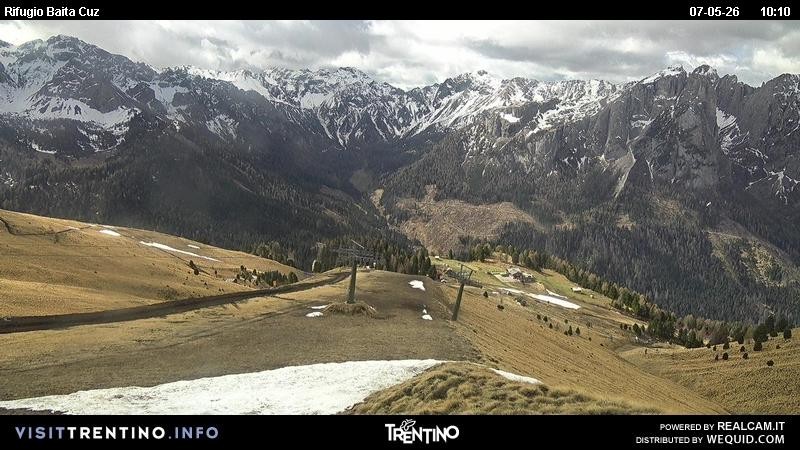Archived image Webcam Fassatal - mountain hut Baita de Cruz