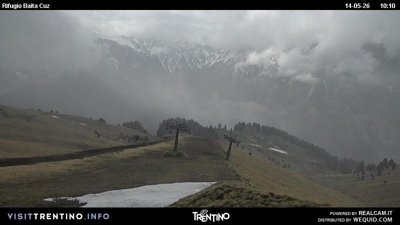 Archived image Webcam Fassatal - mountain hut Baita de Cruz