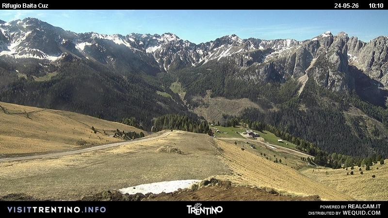 Archived image Webcam Fassatal - mountain hut Baita de Cruz