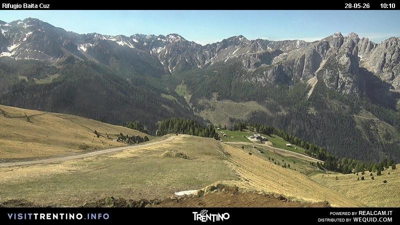 Archived image Webcam Fassatal - mountain hut Baita de Cruz