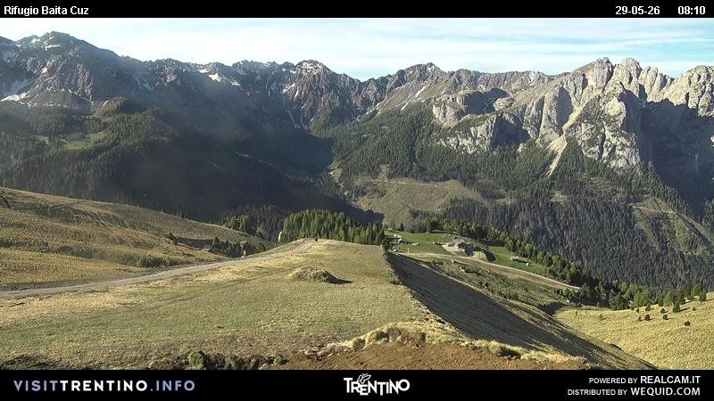 Archived image Webcam Fassatal - mountain hut Baita de Cruz