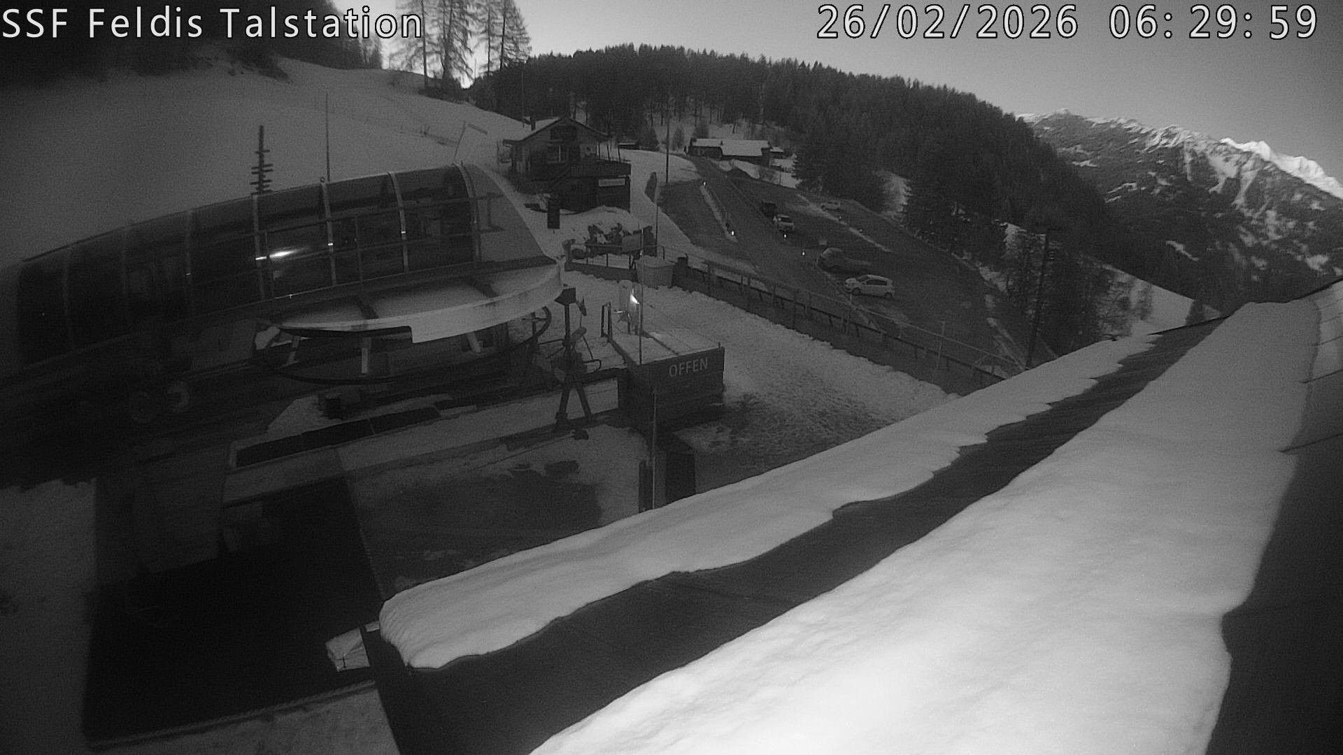 Archived image Webcam Valley station Feldis