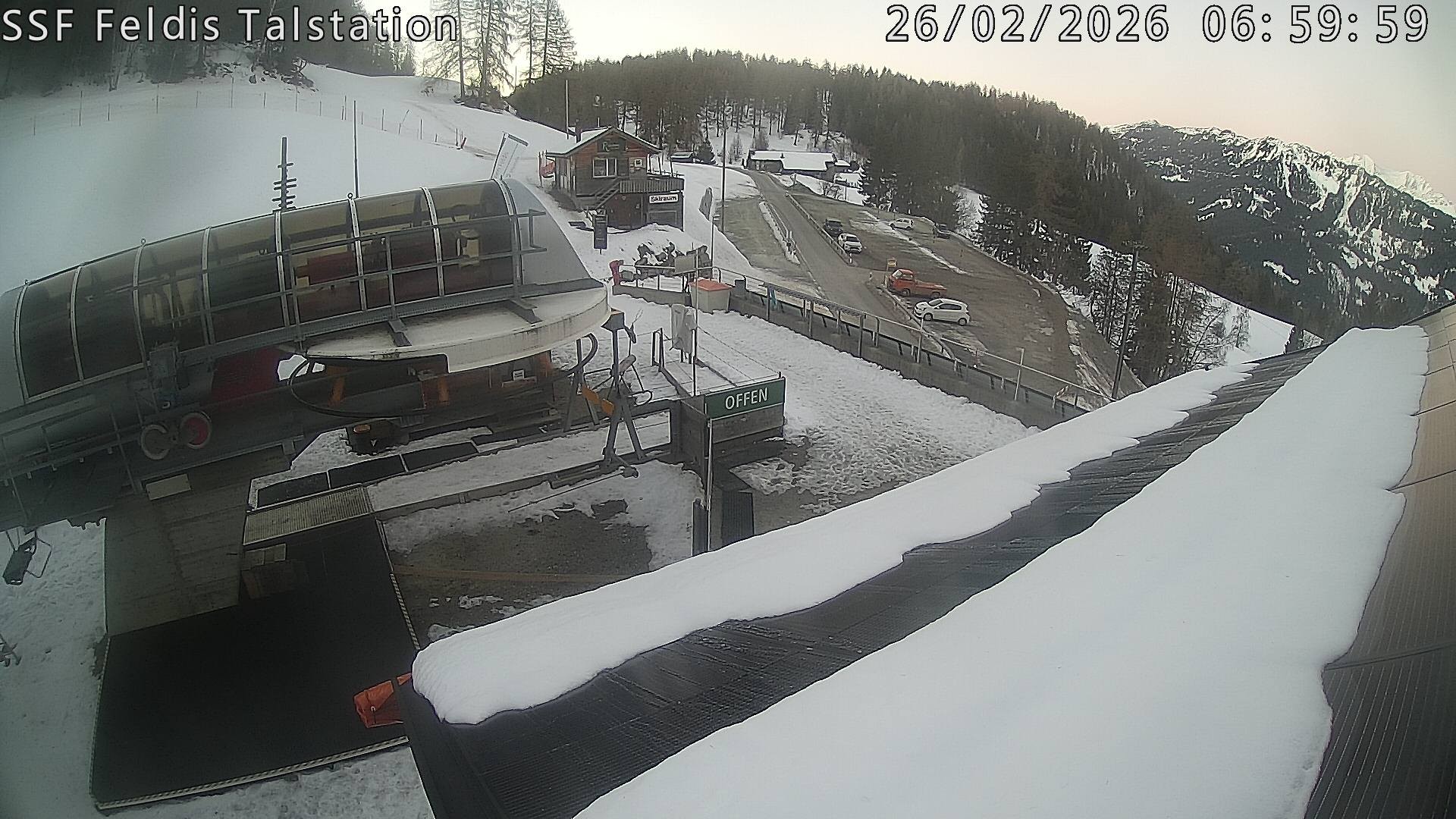 Archived image Webcam Valley station Feldis