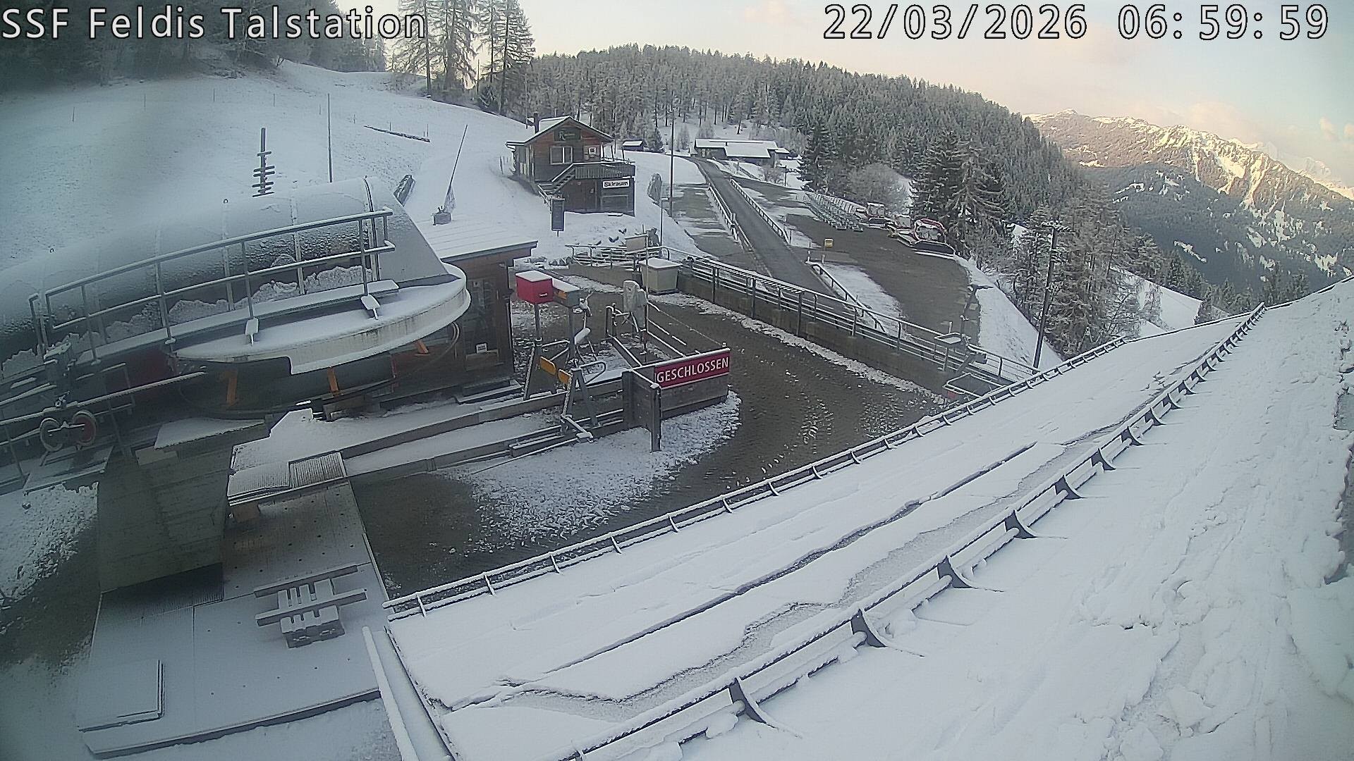 Archived image Webcam Valley station Feldis
