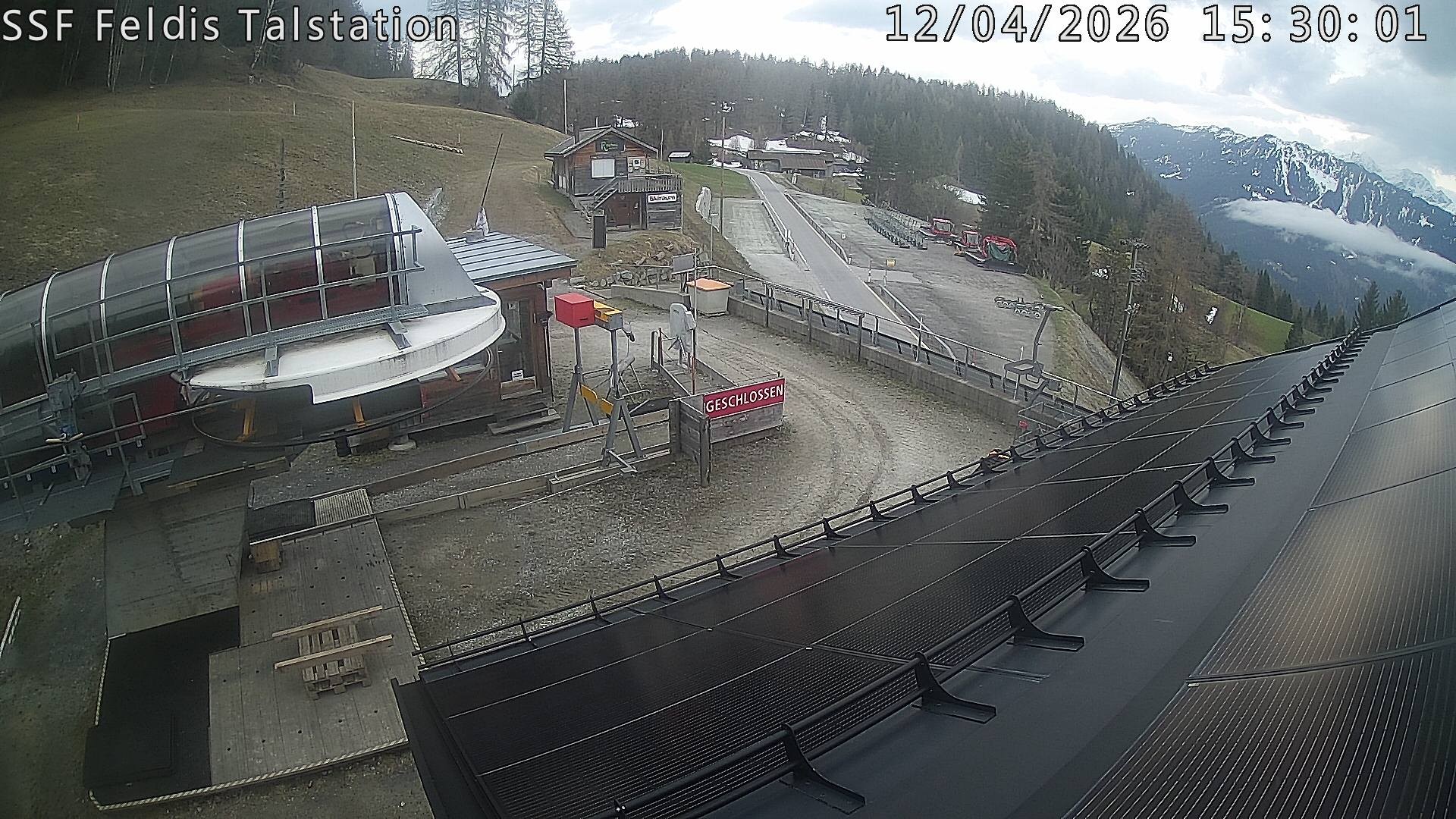 Archived image Webcam Valley station Feldis