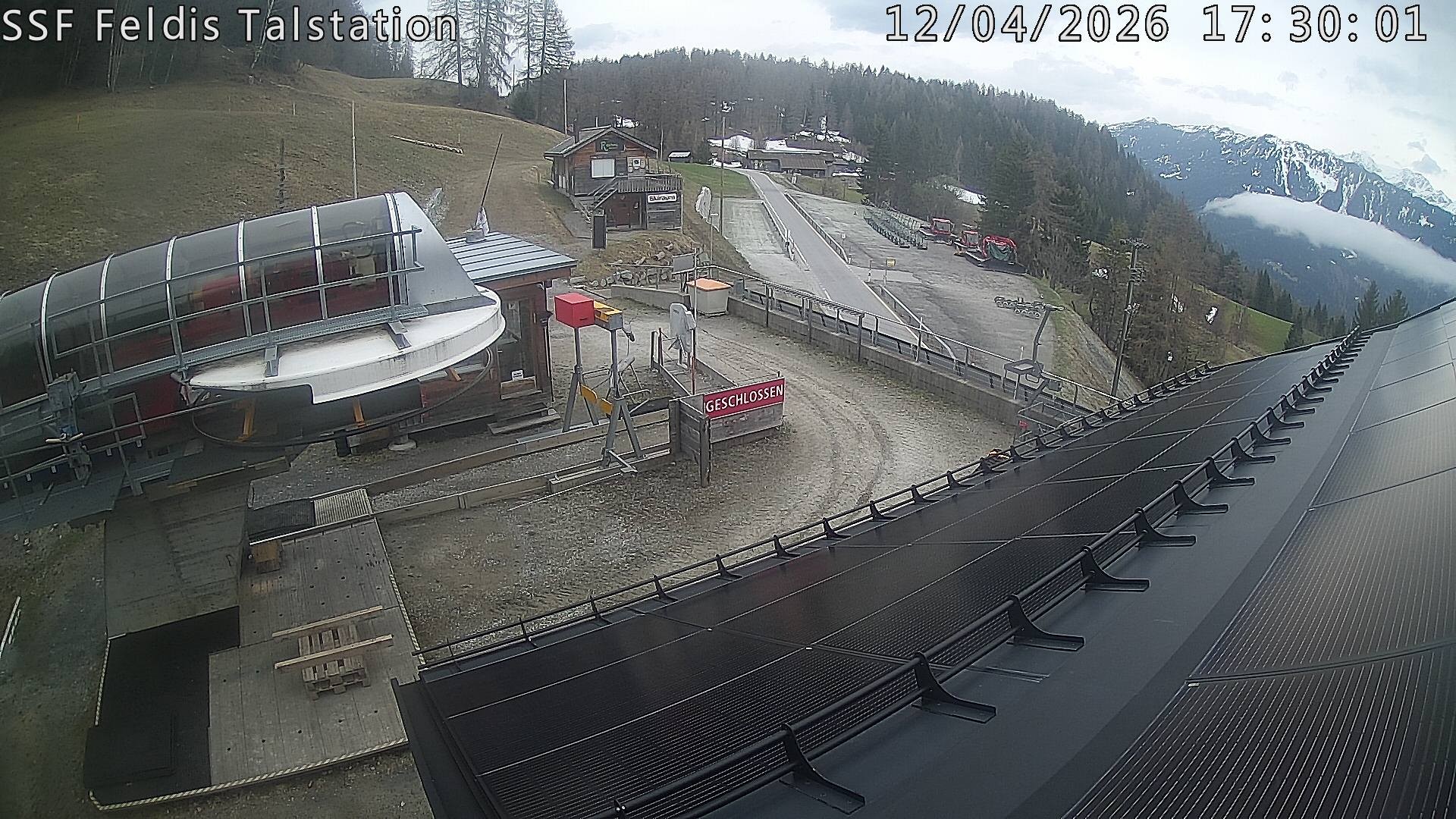 Archived image Webcam Valley station Feldis