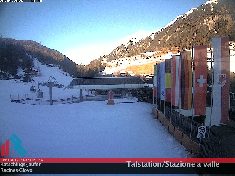 Archived image Webcam Ski resort Ratschings Jaufen: Base station